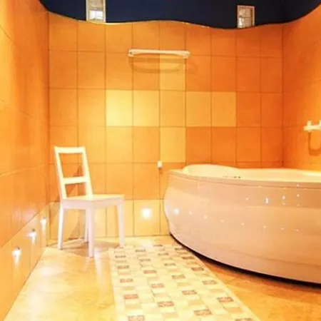 Close To The Beach, Summer Pool *